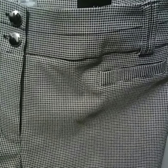 🆕Brand new Woman's Black Pleated Pants/NWT - Picture 4 of 8